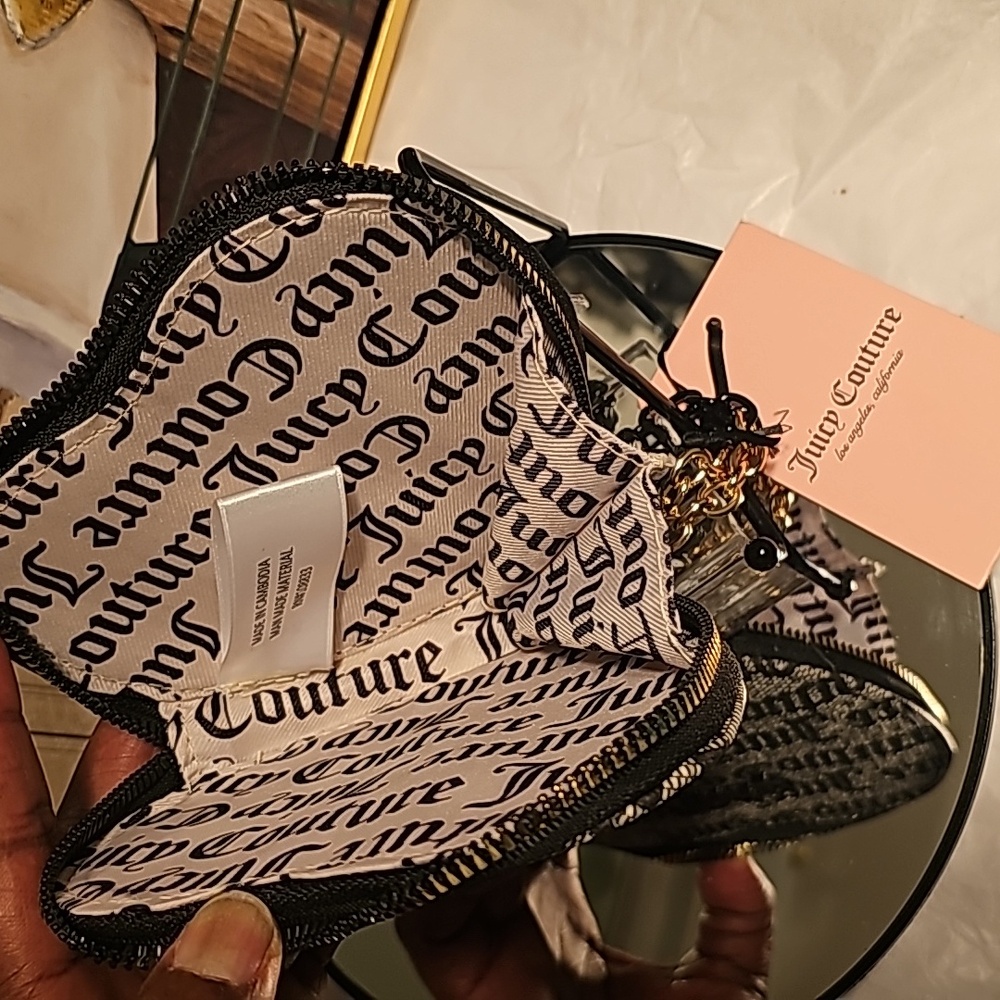 JUICY COUTURE Black Beige  Tame Her Heart Zip Around Wallet/Wristlet - Picture 9 of 10